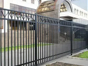 Сварной забор для административного здания купить Москва